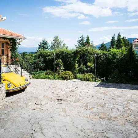 Garden Club Villa