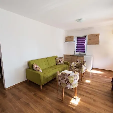 Garden Club Villa *